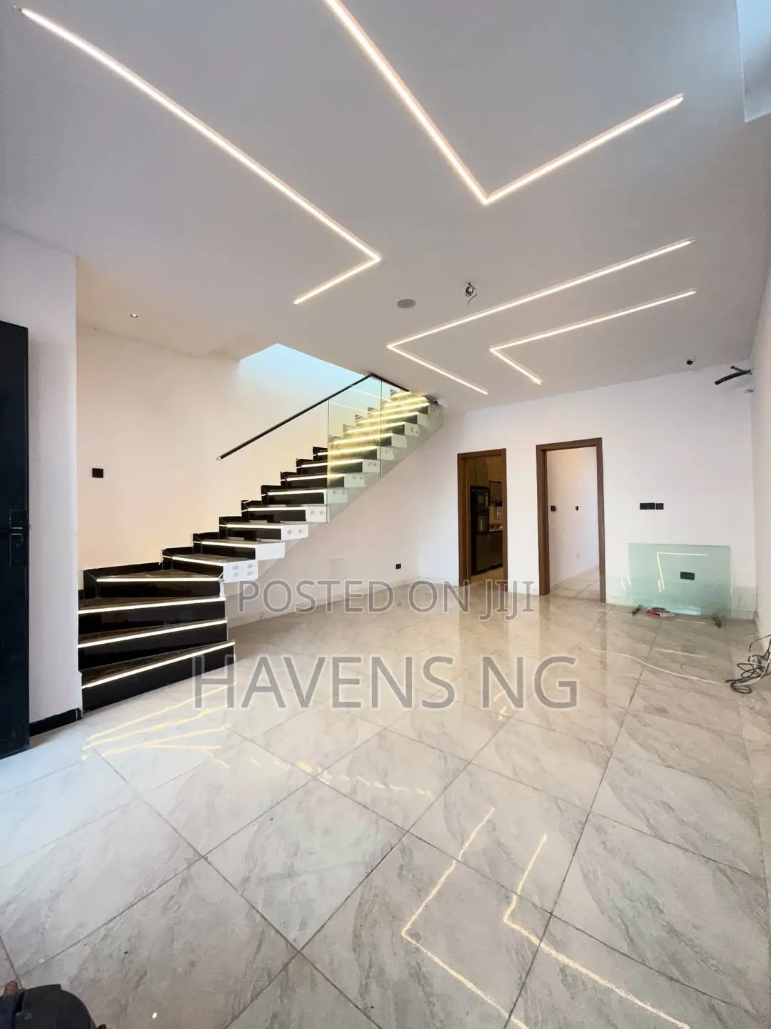 4bdrm Duplex in Lekki Phase 2 for sale