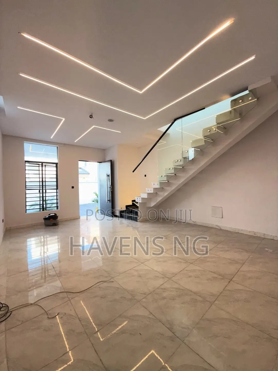 4bdrm Duplex in Lekki Phase 2 for sale