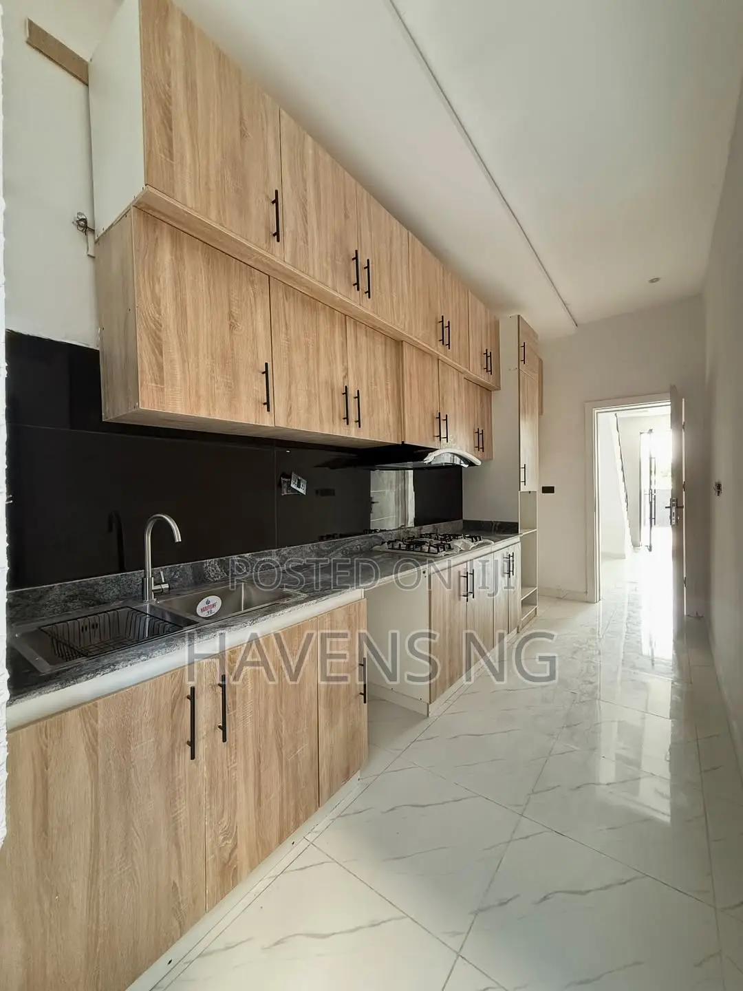 3bdrm Duplex in Lekki Phase 2 for sale