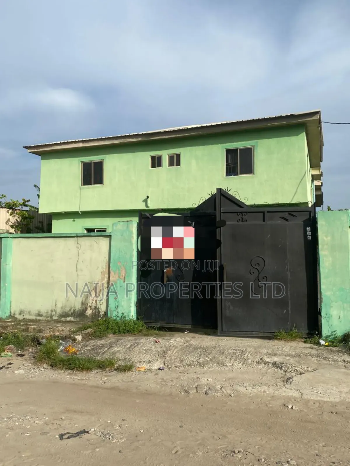 3bdrm Block of Flats in Lakowe for sale