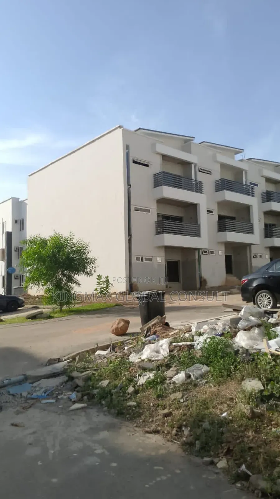 4bdrm Duplex in Life Camp for sale