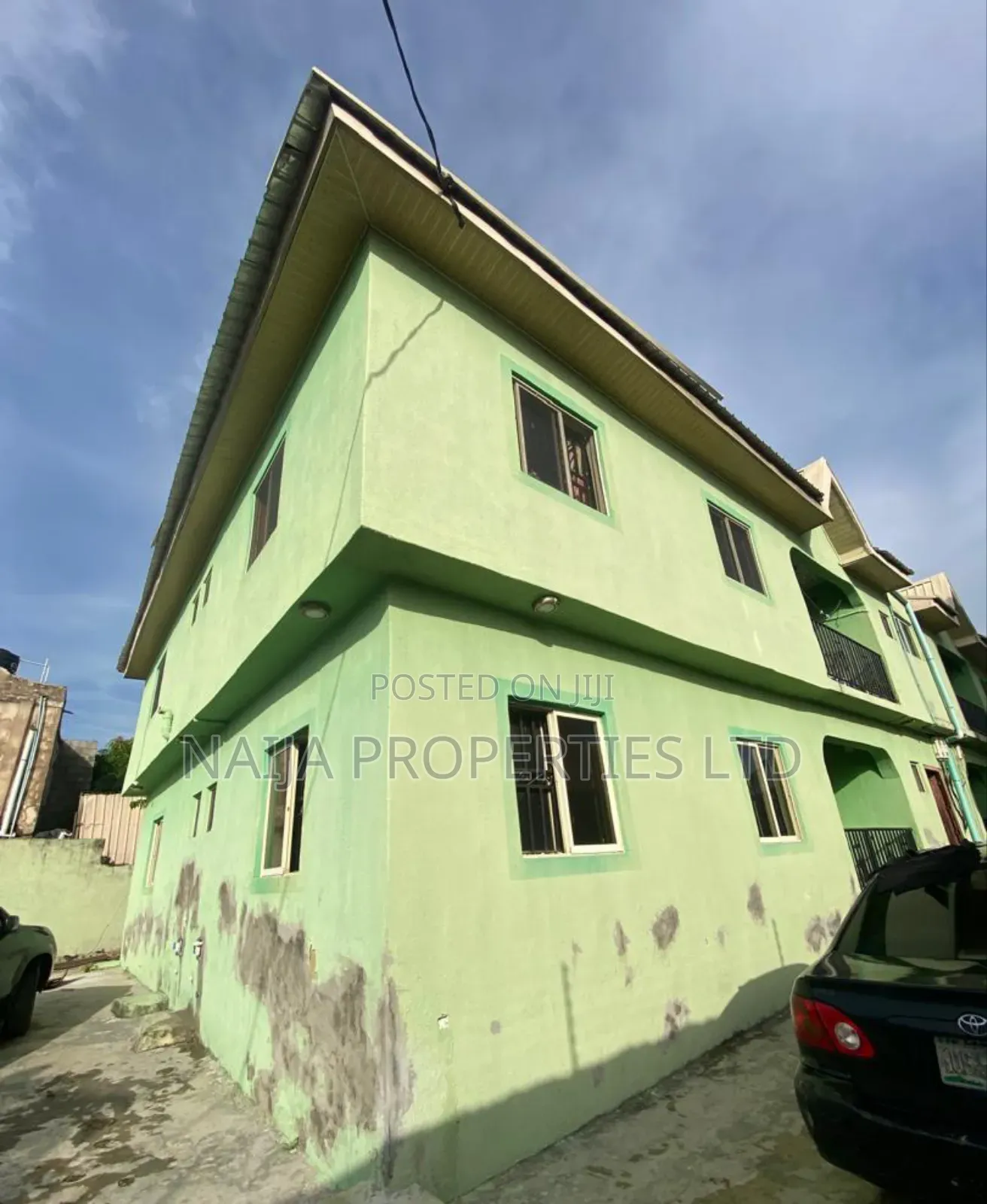 3bdrm Block of Flats in Lakowe for sale