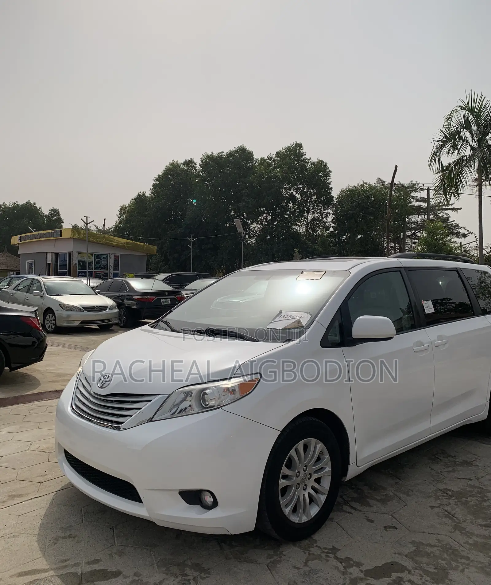 Toyota Sienna 2012 White