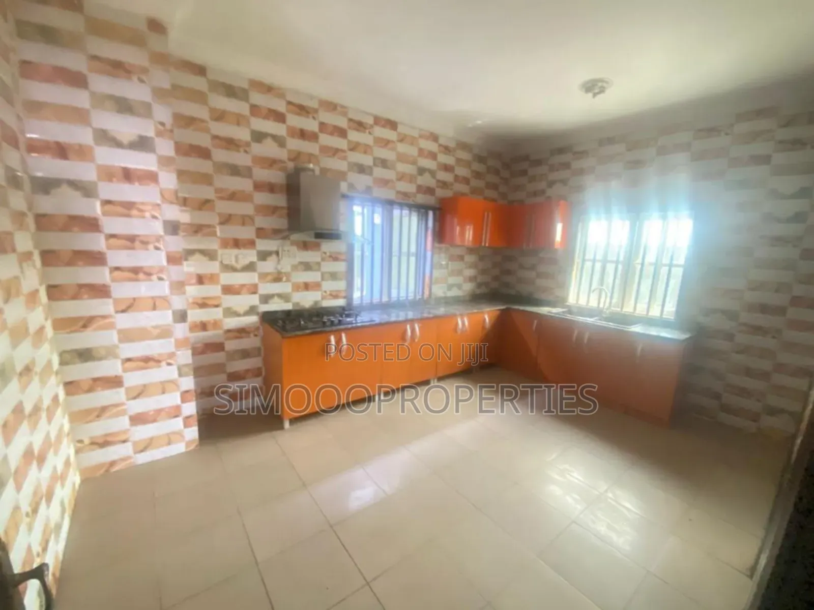 5bdrm Duplex in Beachwood, Bogije for rent