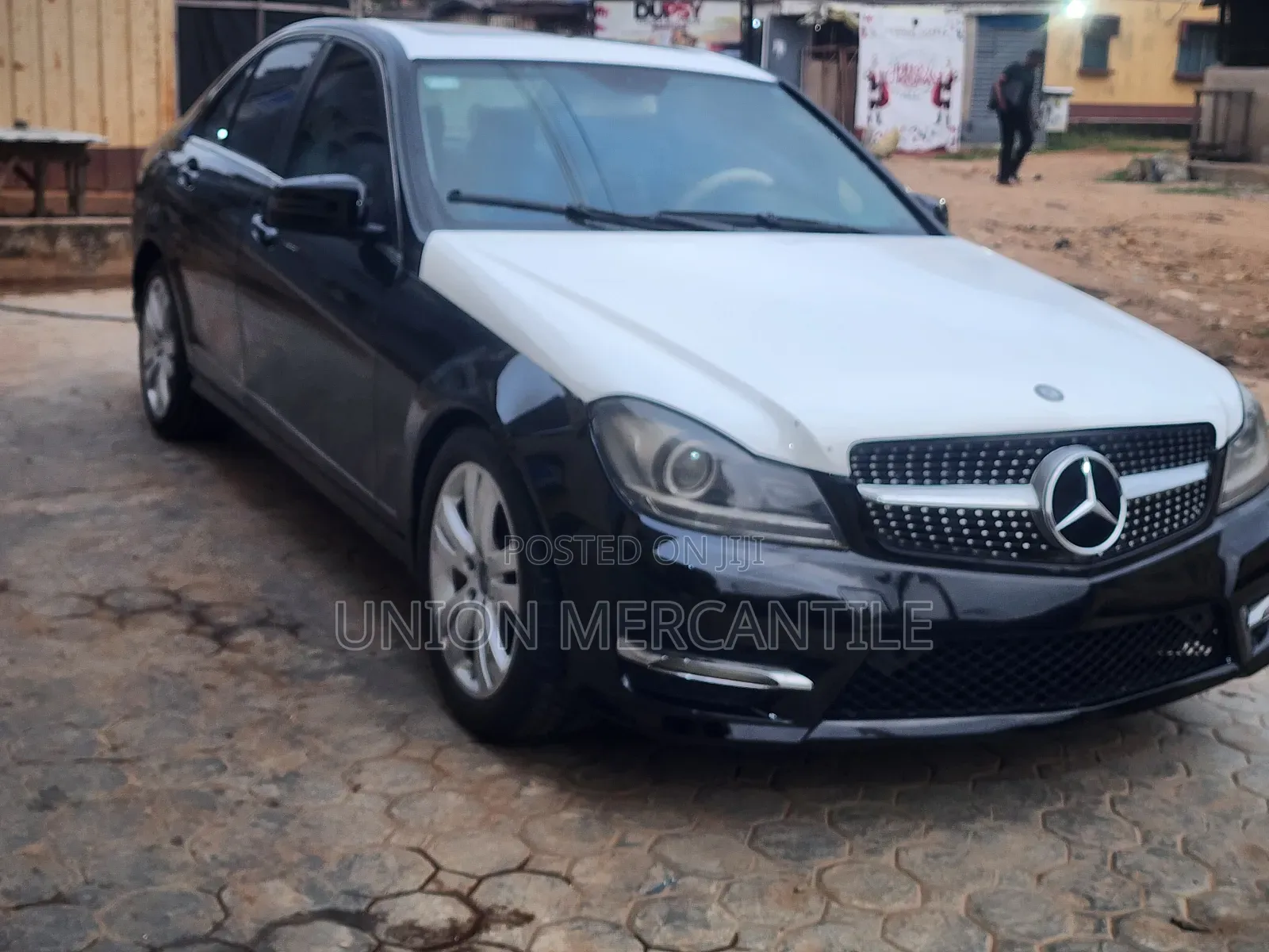 Mercedes-Benz C300 Luxury 4Matic Sedan AWD (3.0L 6cyl 7A) 2010 Black