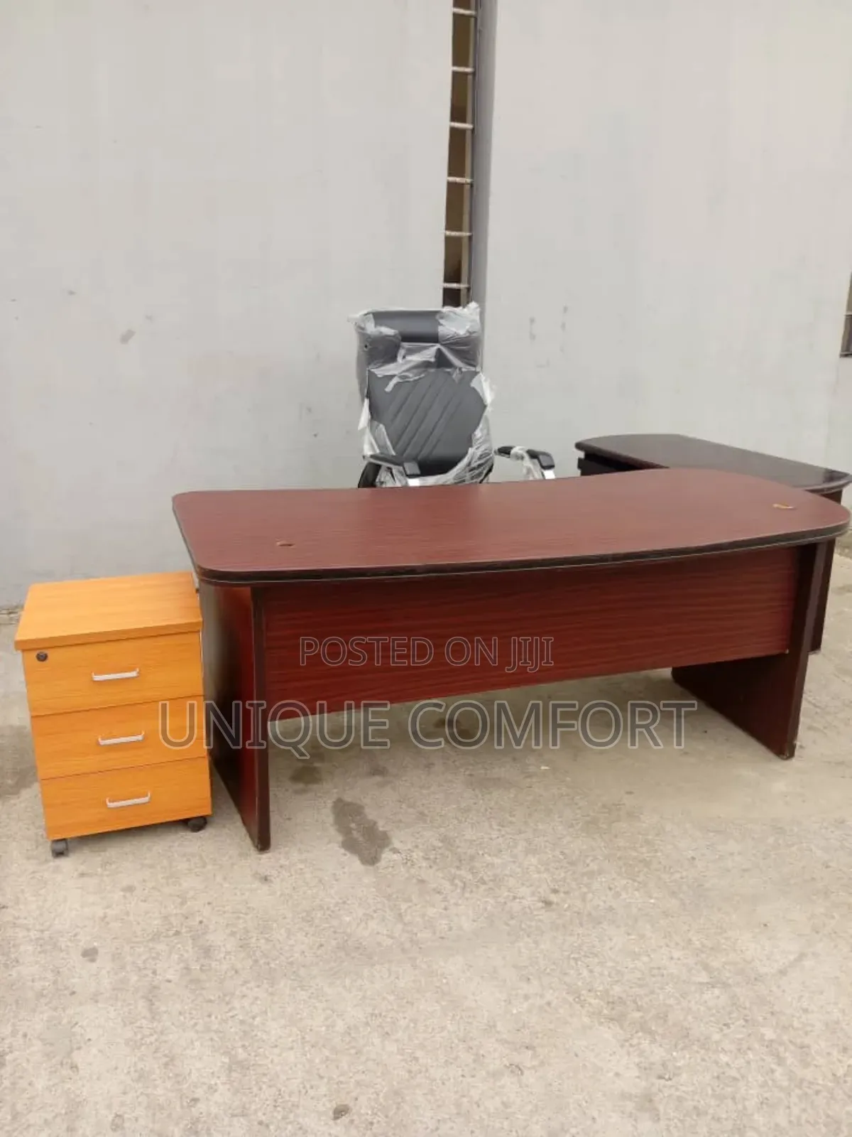 Executive Office Table,Side Cabinet, Drawer and Executive Office Chair