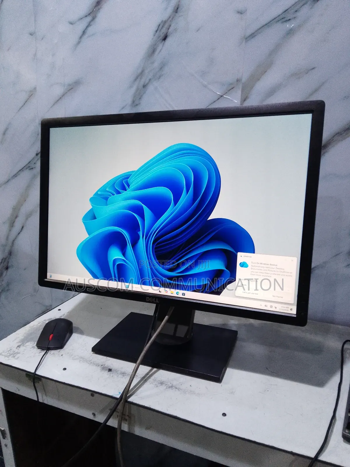Dell Ultra Sharp 24 Inches FHD 1920*1080 Ips Panel 16:9 Ratio