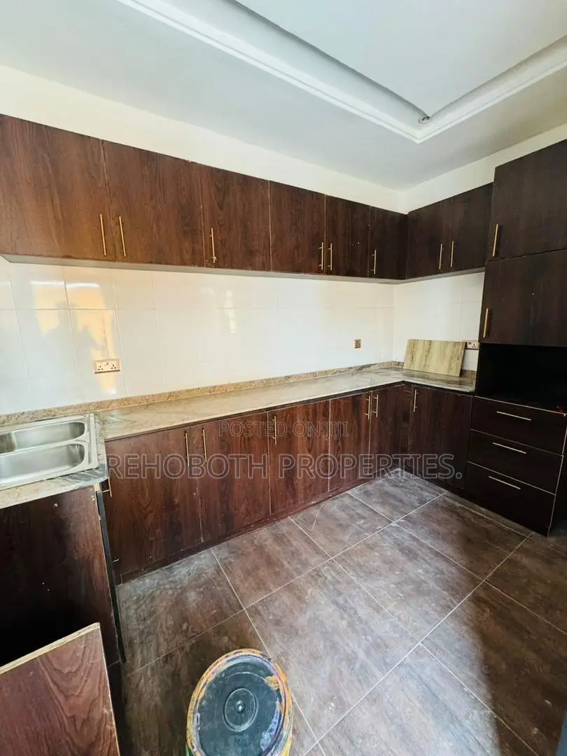 3bdrm Apartment in Aerodrome Estate, Samonda for rent