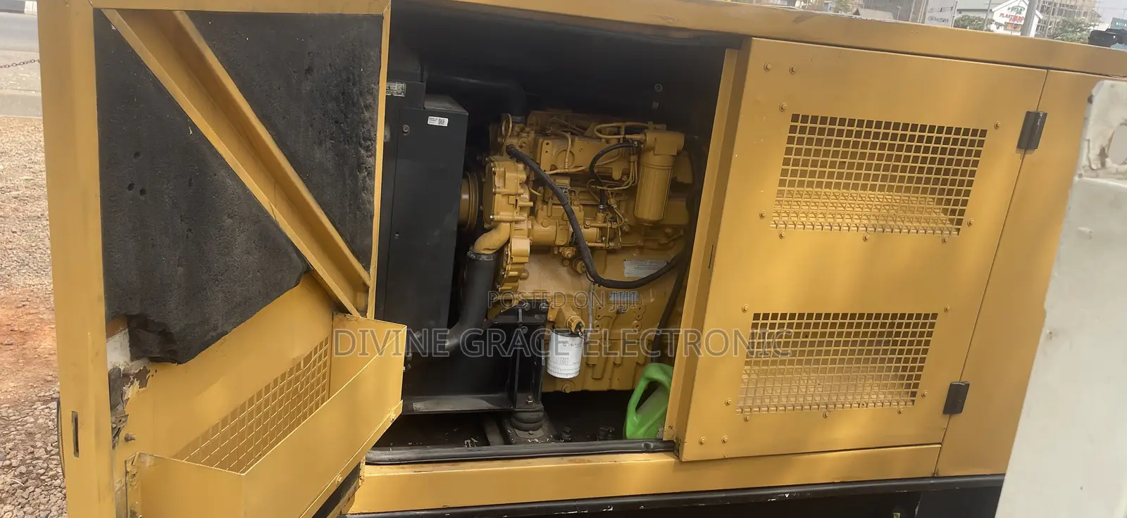 Used 100kva Mantrac Cat Diesel Soundproof Generator