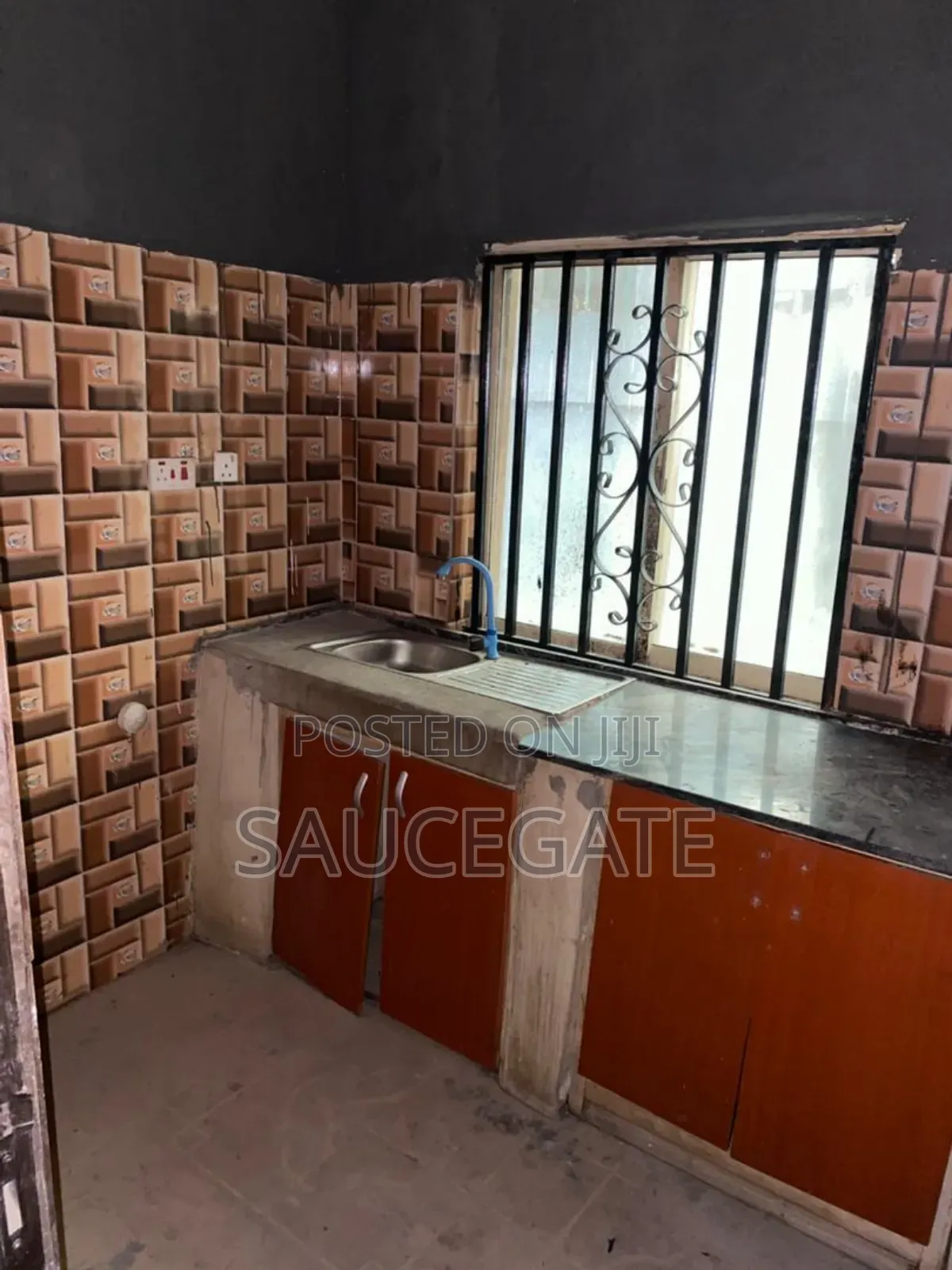 2bdrm Block of Flats in Ago Palace for sale