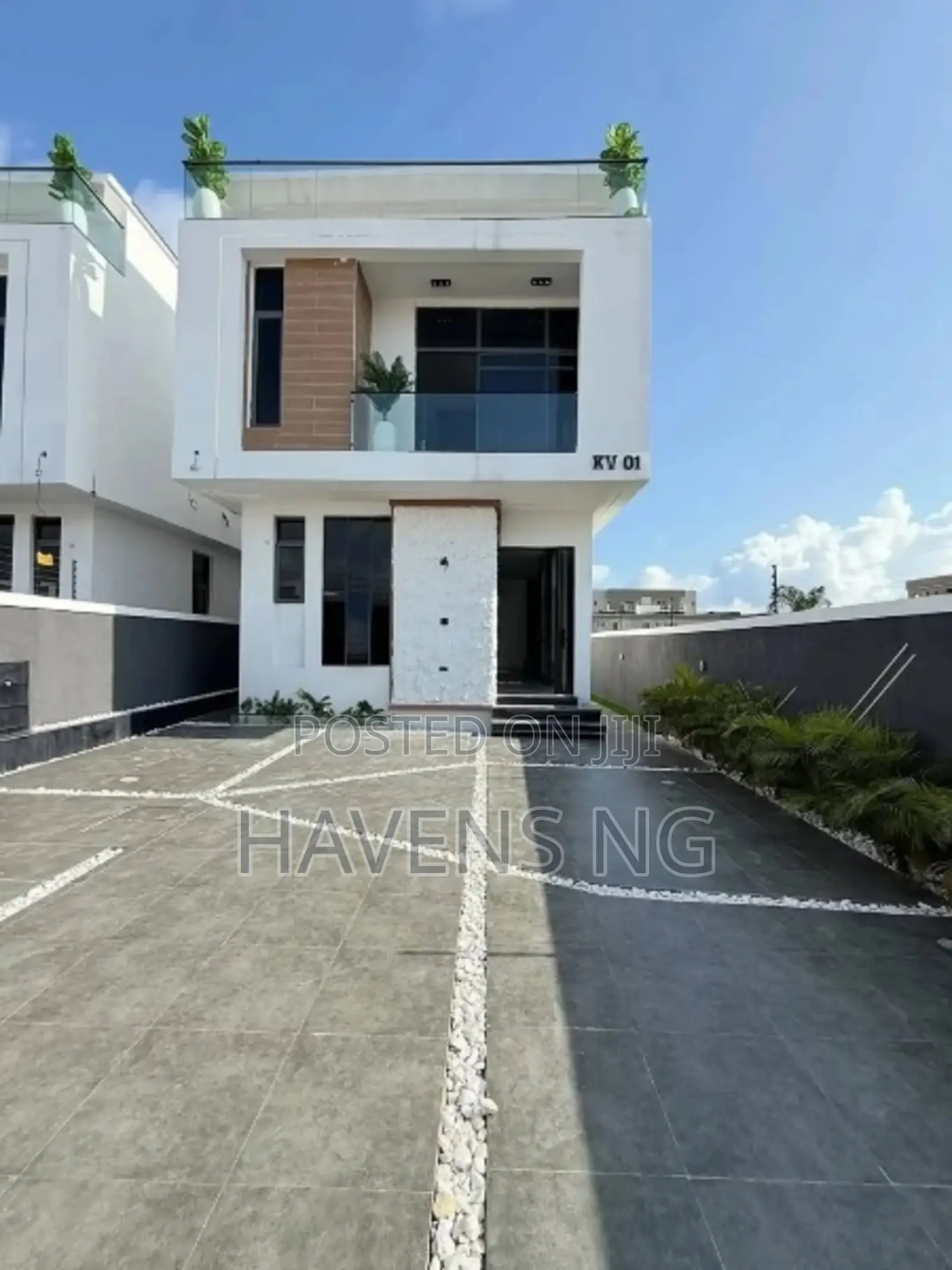 5bdrm Duplex in Lekki Phase 1 for sale