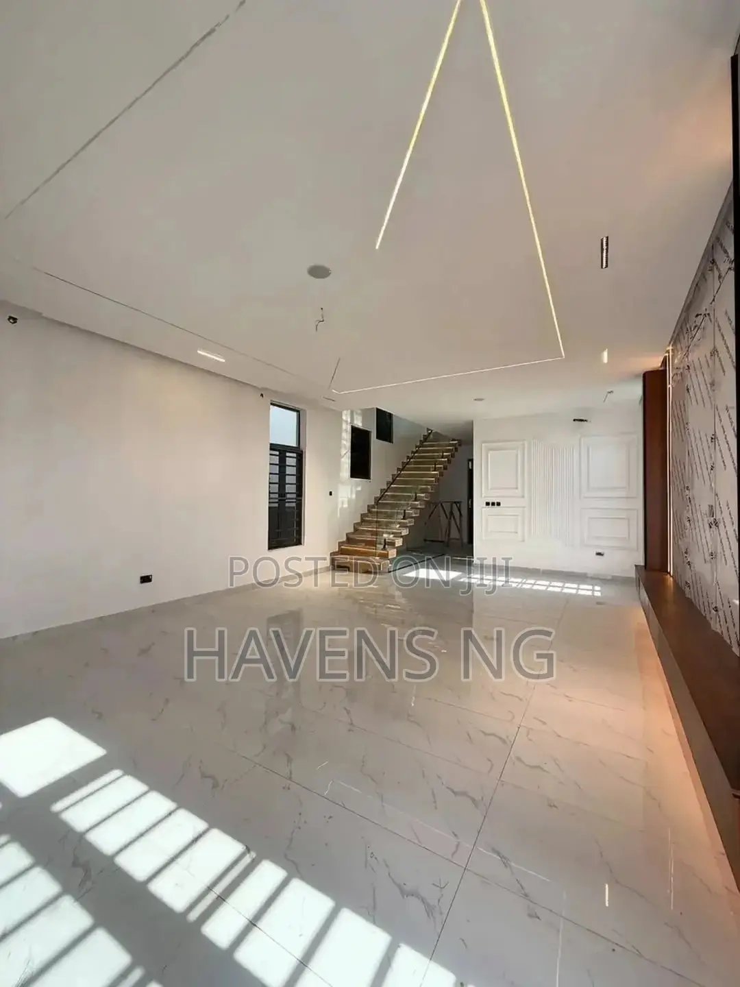 5bdrm Duplex in Lekki Phase 1 for sale