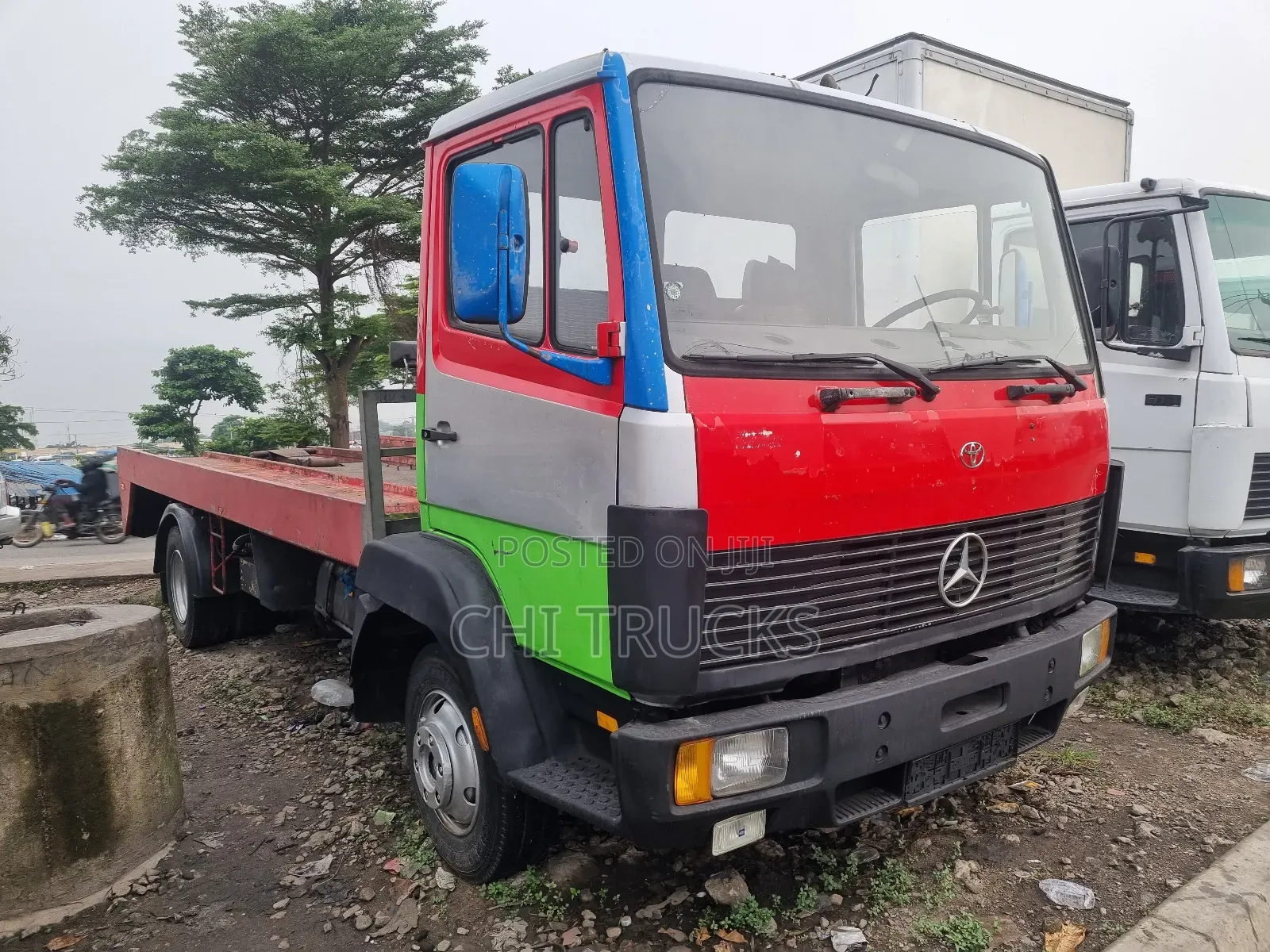 Mercedes Benz 814 Flat Bed Truck