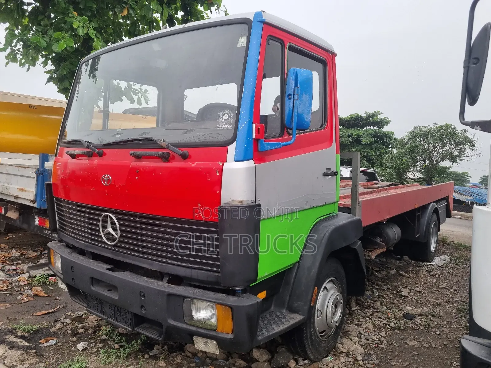 Mercedes Benz 814 Flat Bed Truck