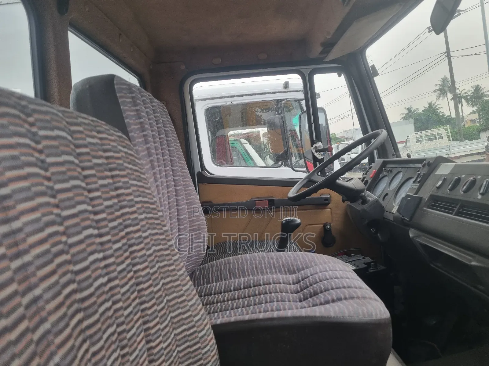 Mercedes Benz 814 Flat Bed Truck