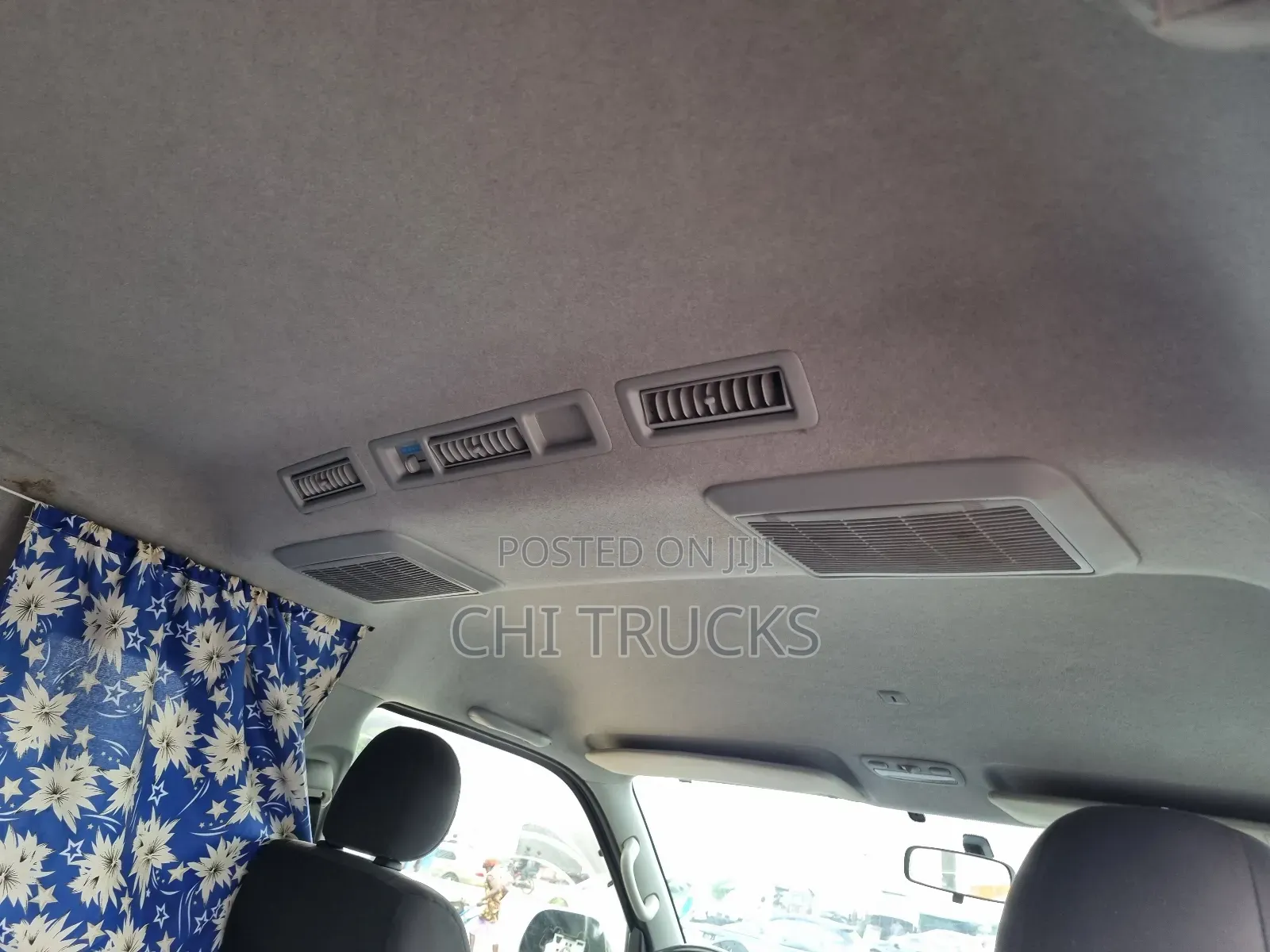 Toyota HiAce 2012 Black