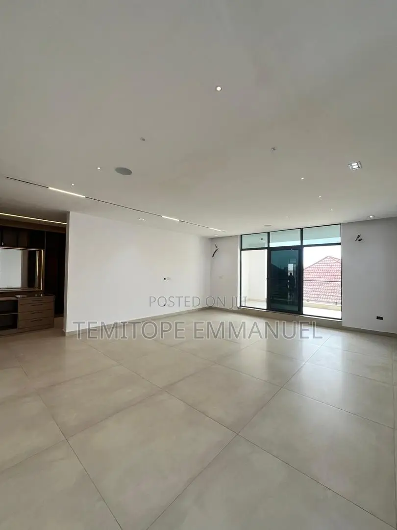 Furnished 5bdrm Duplex in Lekki Phase 1 for sale
