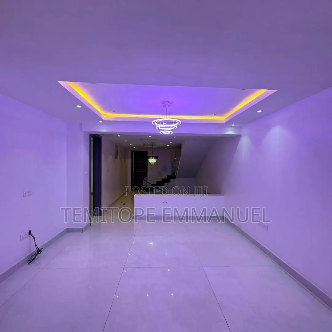 Furnished 5bdrm Duplex in Gbagada for sale