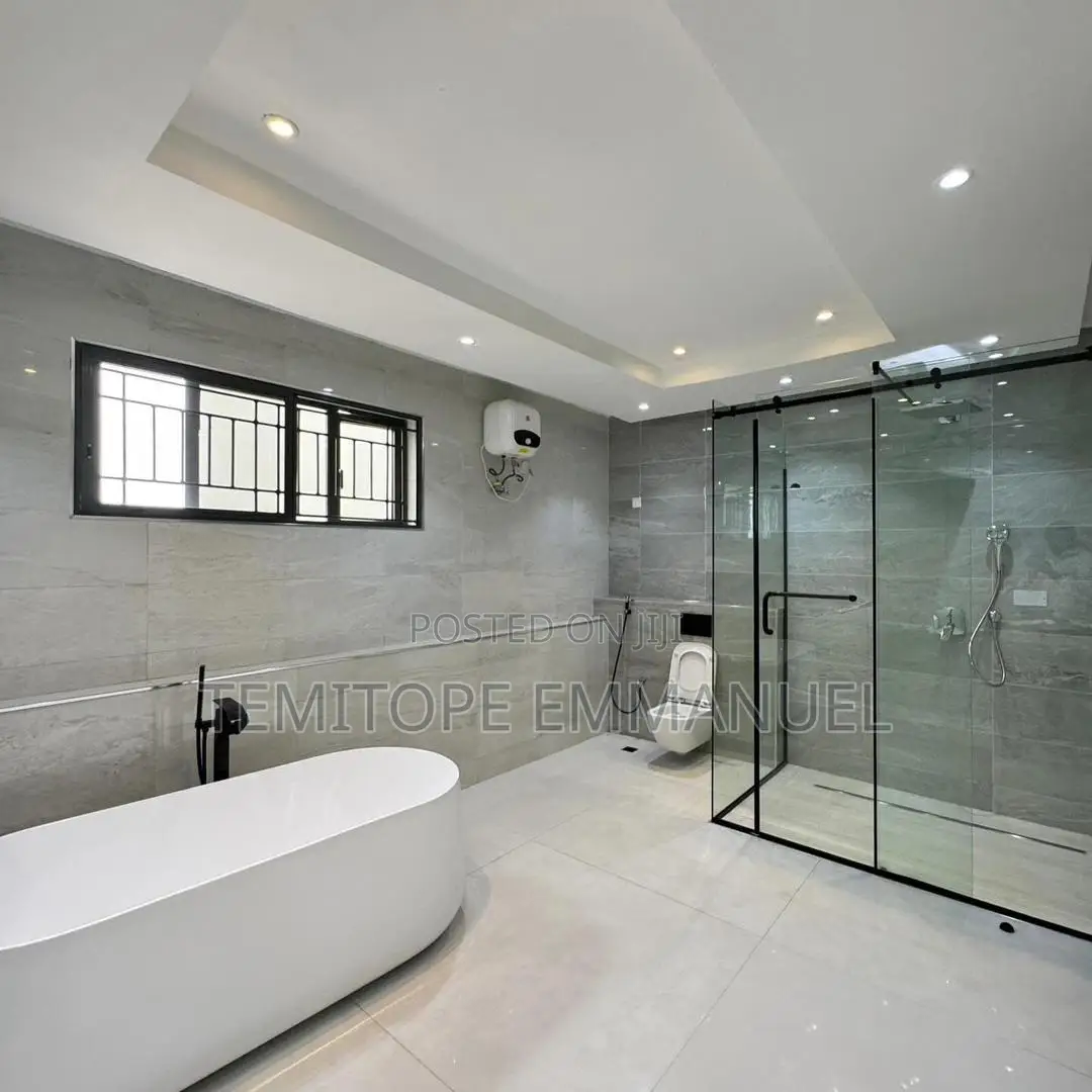 Furnished 5bdrm Duplex in Gbagada for sale