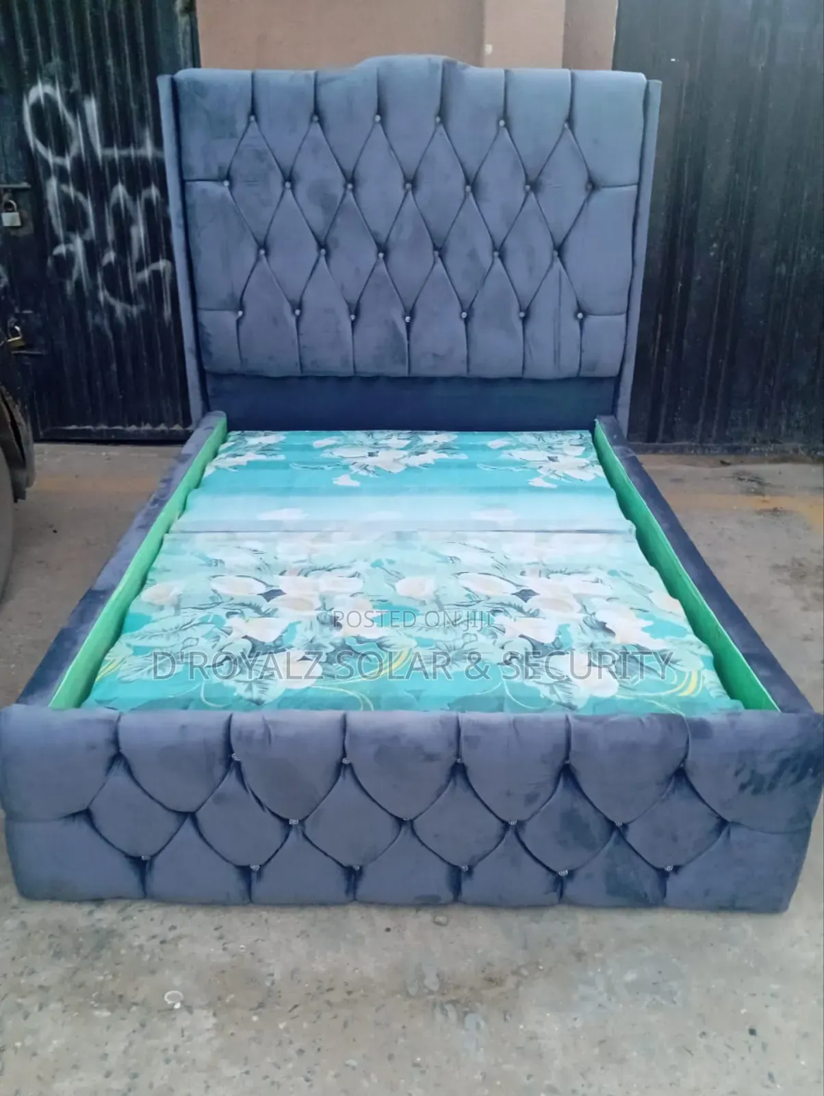 4×6 Luxury Upholstered Bed Frame With Foot Rest