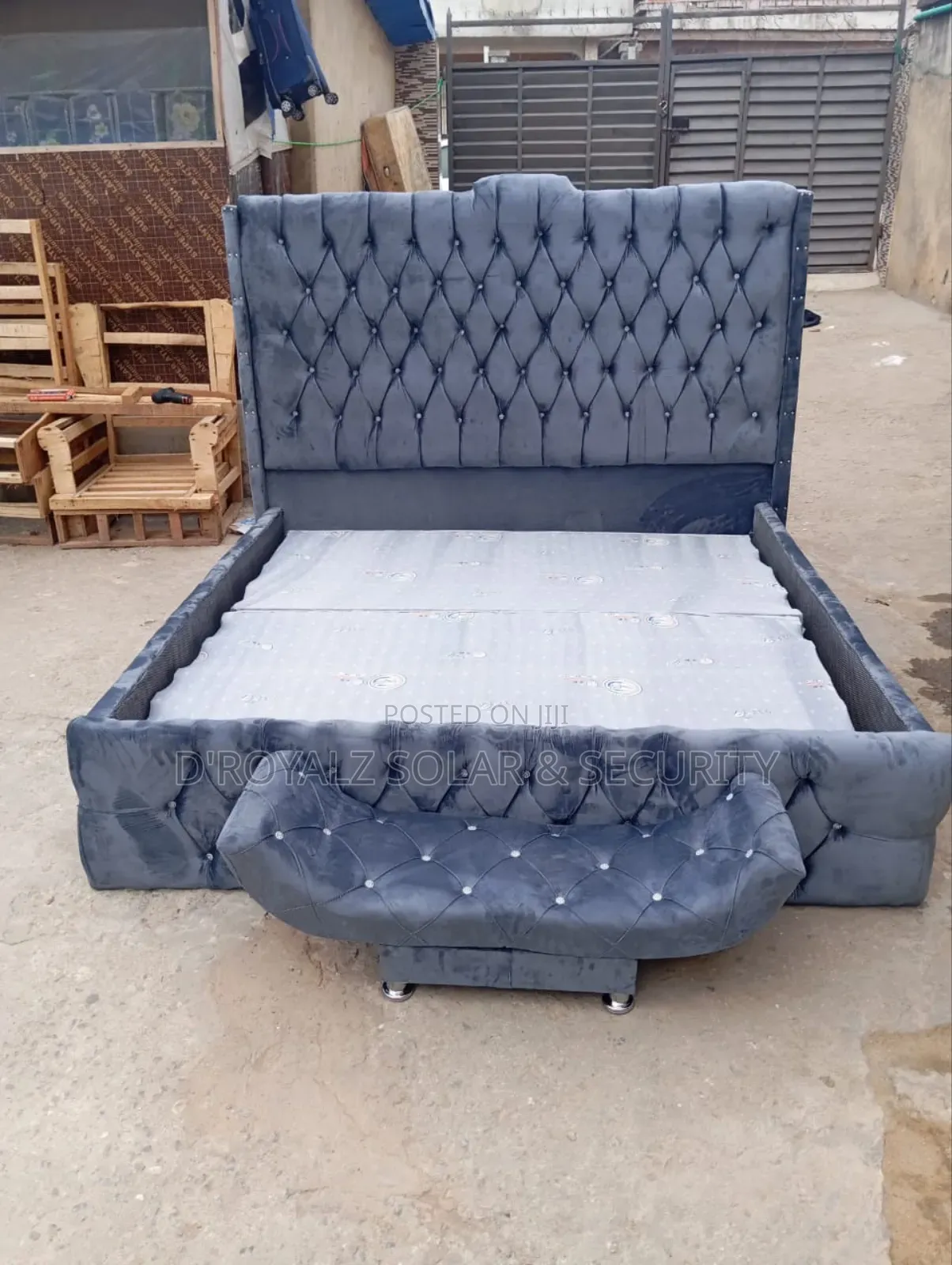 4×6 Luxury Upholstered Bed Frame With Foot Rest