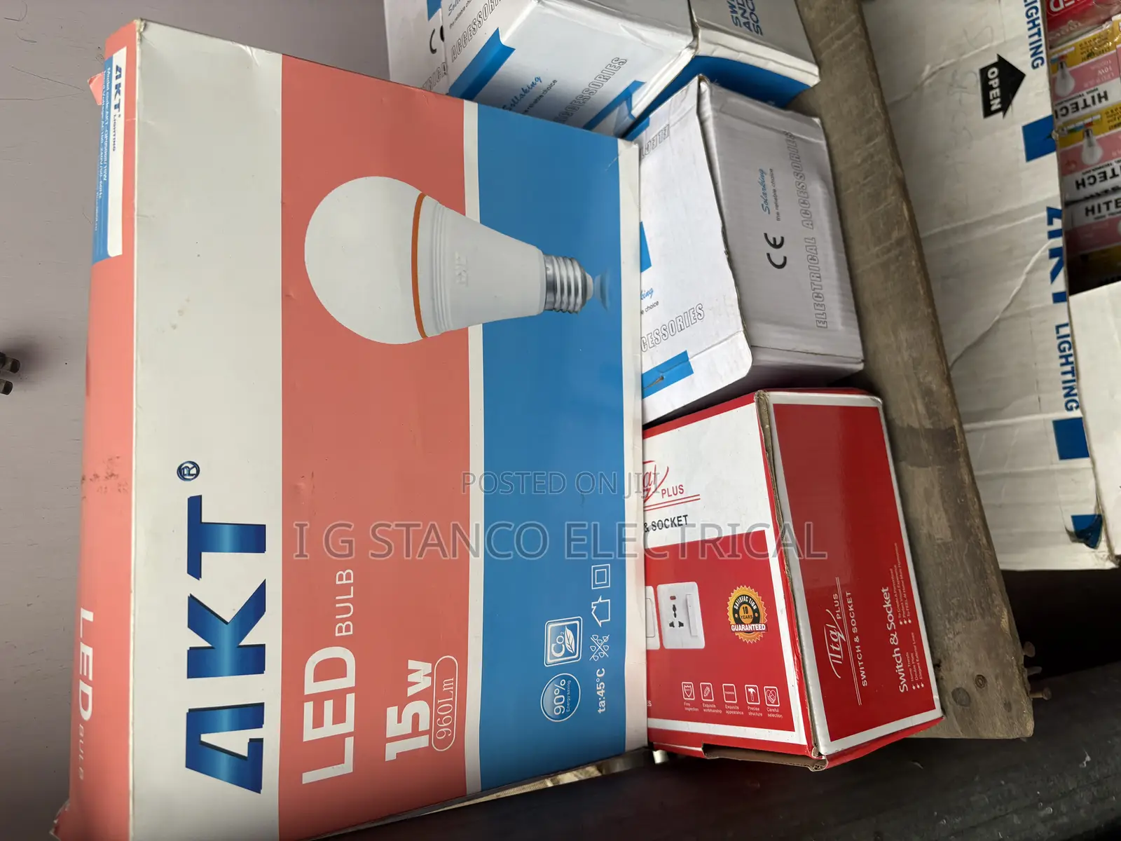 Akt Light Bulb