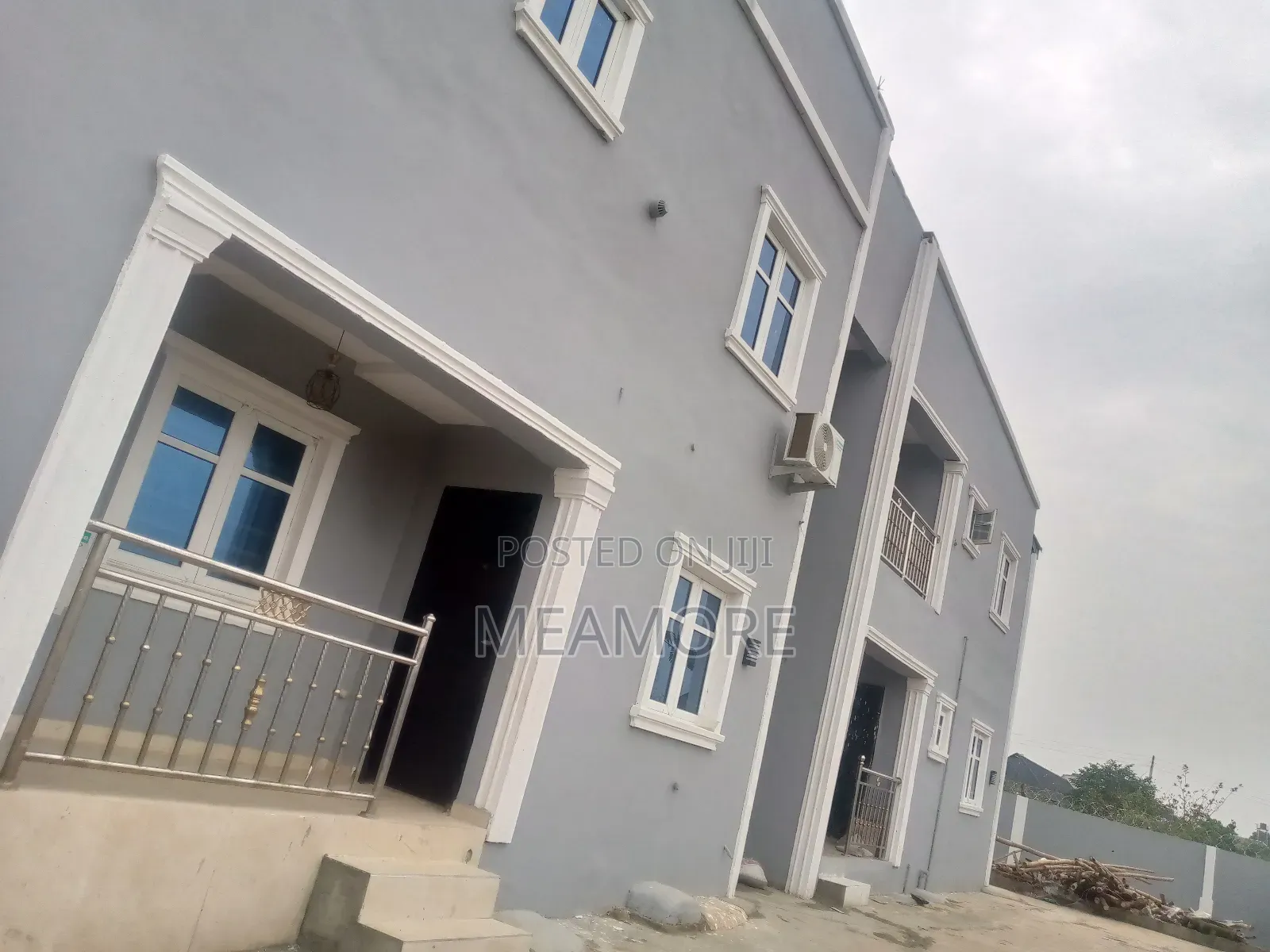 2bdrm Mansion in Dallas Temu, Epe for rent