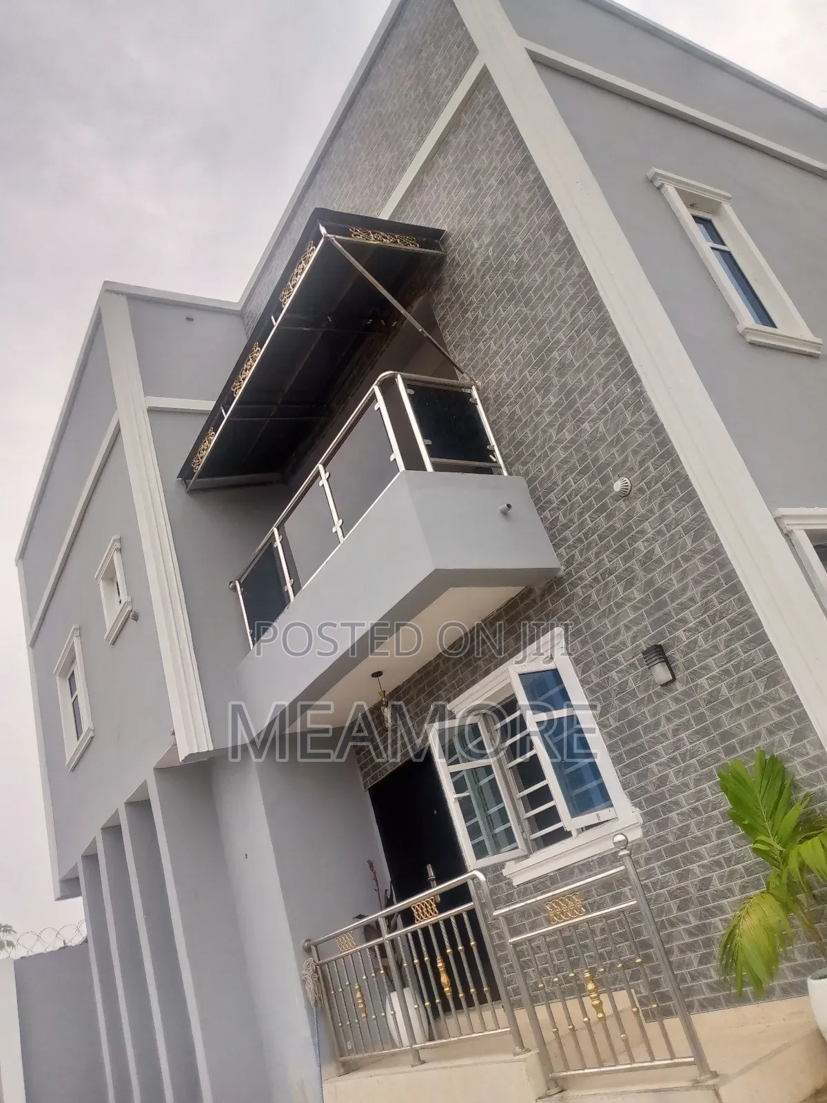 2bdrm Mansion in Dallas Temu, Epe for rent