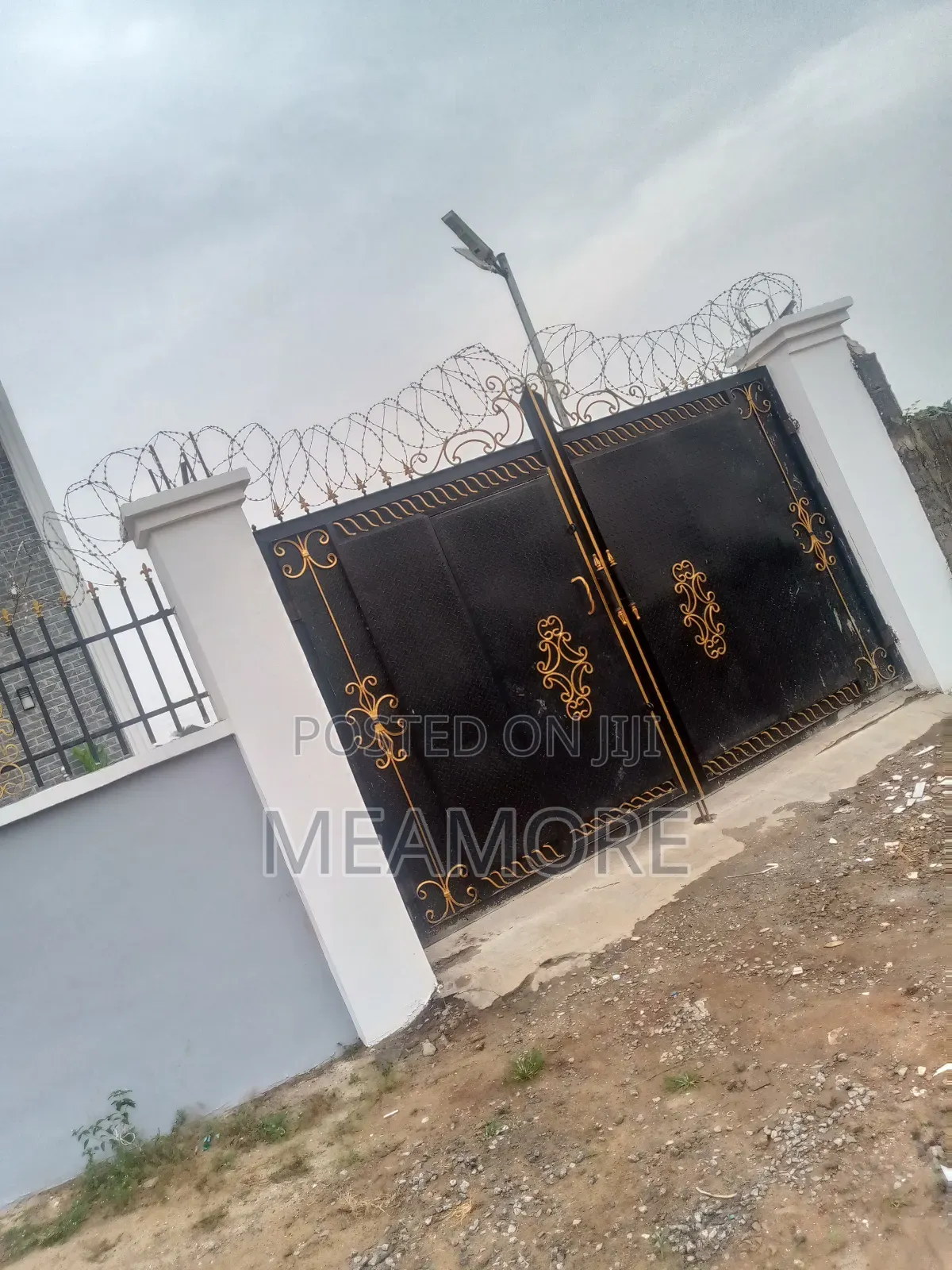 2bdrm Mansion in Dallas Temu, Epe for rent