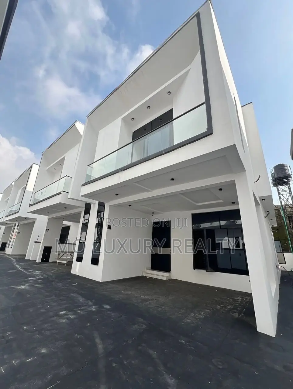 4bdrm Townhouse / Terrace in Ikate for rent
