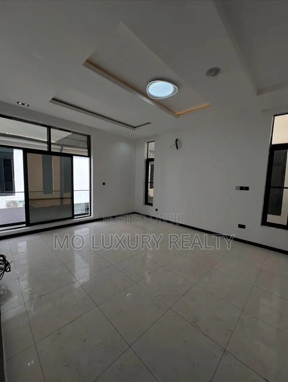 4bdrm Townhouse / Terrace in Ikate for rent