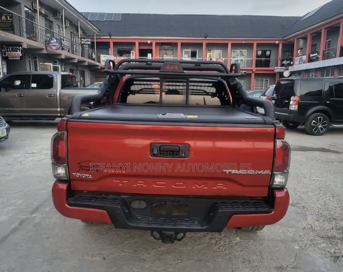 Toyota Tacoma 4dr Double Cab 2016 Red