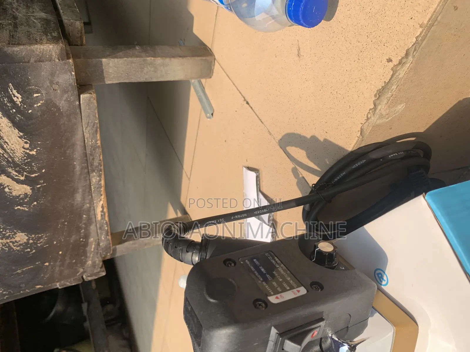 Weitejie Industrial Steam Iron – 1000w (Free Teflon Shoe Included)