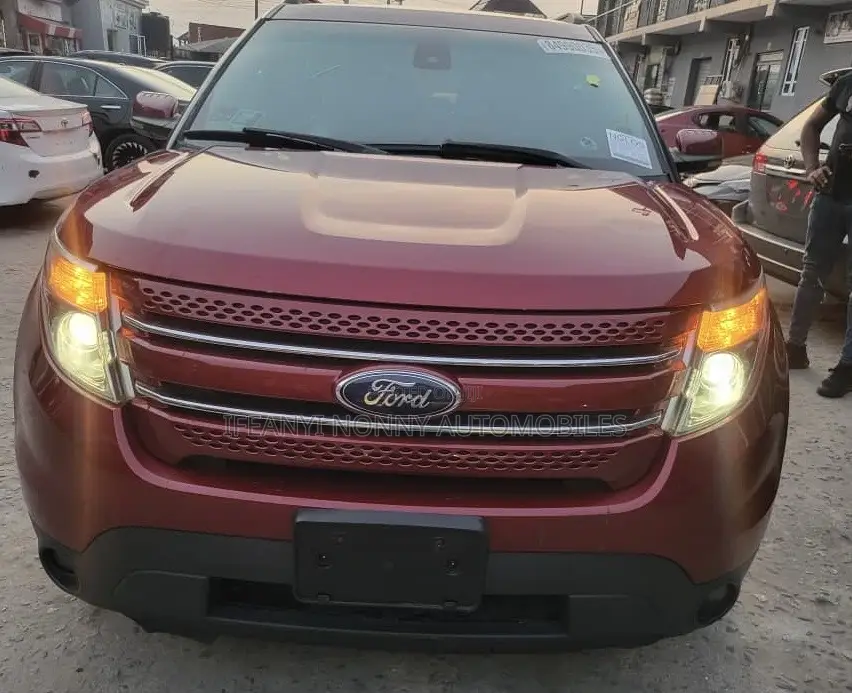 Ford Explorer XLT 4dr 4x4 (3.5L 6cyl 6A) 2012 Red