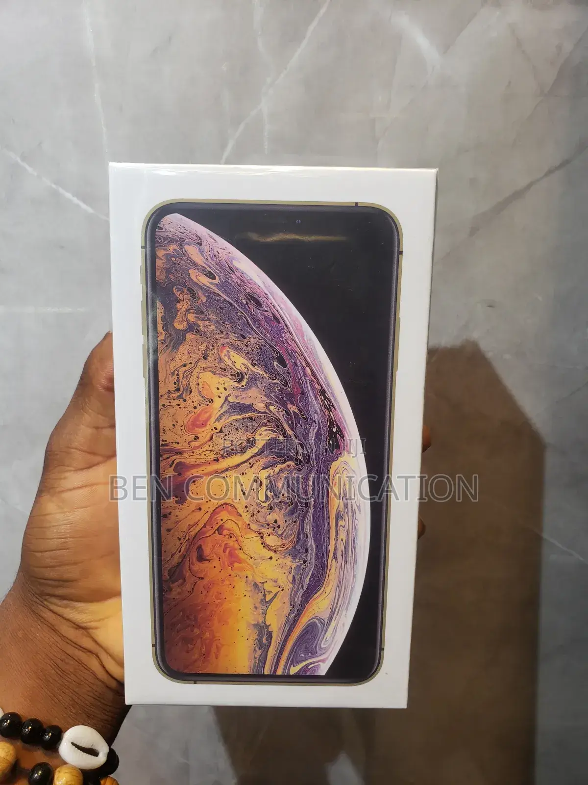 New Apple iPhone XS Max 64 GB Gold