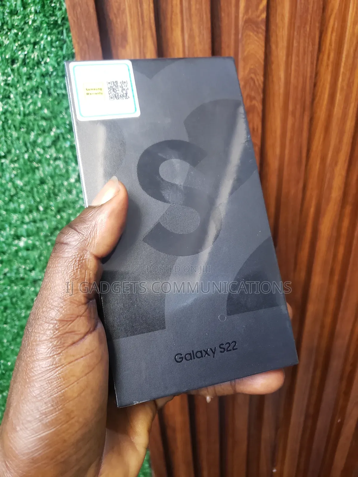New Samsung Galaxy S22 5G 128 GB Black
