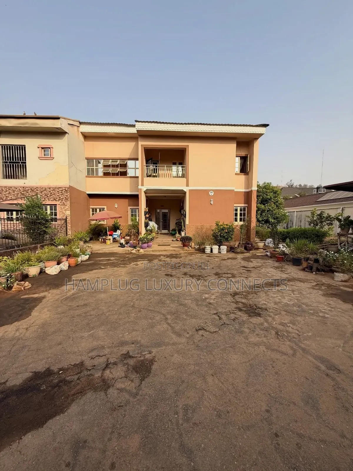 Furnished 5bdrm Duplex in Apo for sale