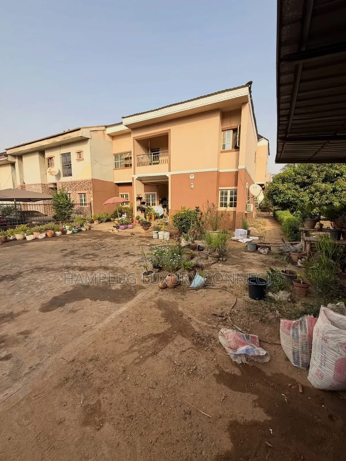 Furnished 5bdrm Duplex in Apo for sale