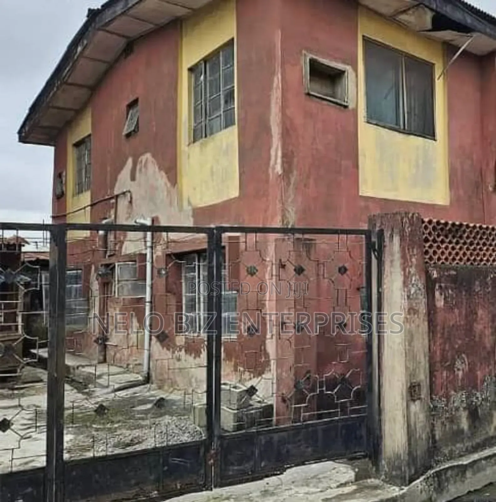 3bdrm Apartment in Ijeshatedo for sale