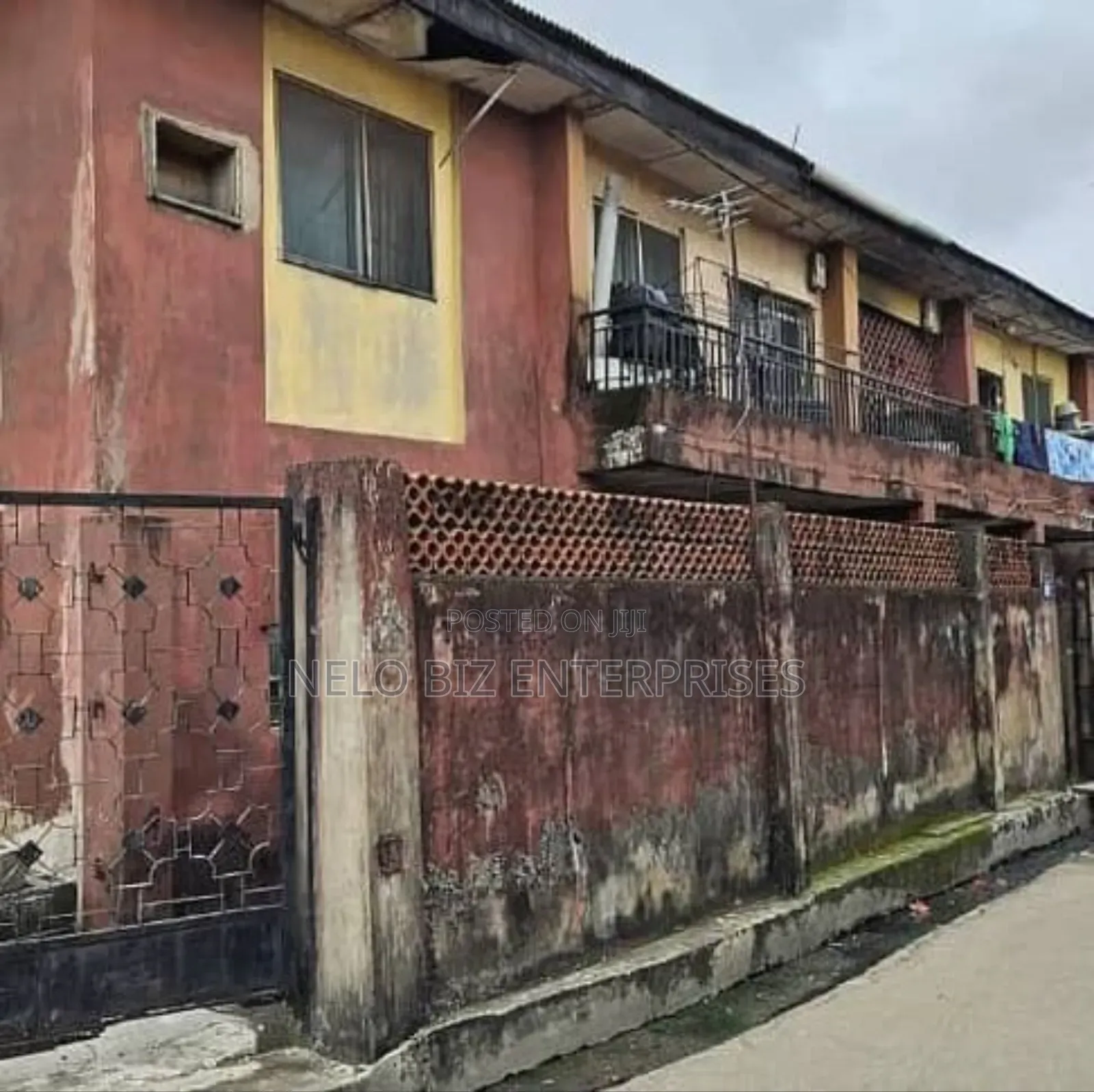 3bdrm Apartment in Ijeshatedo for sale