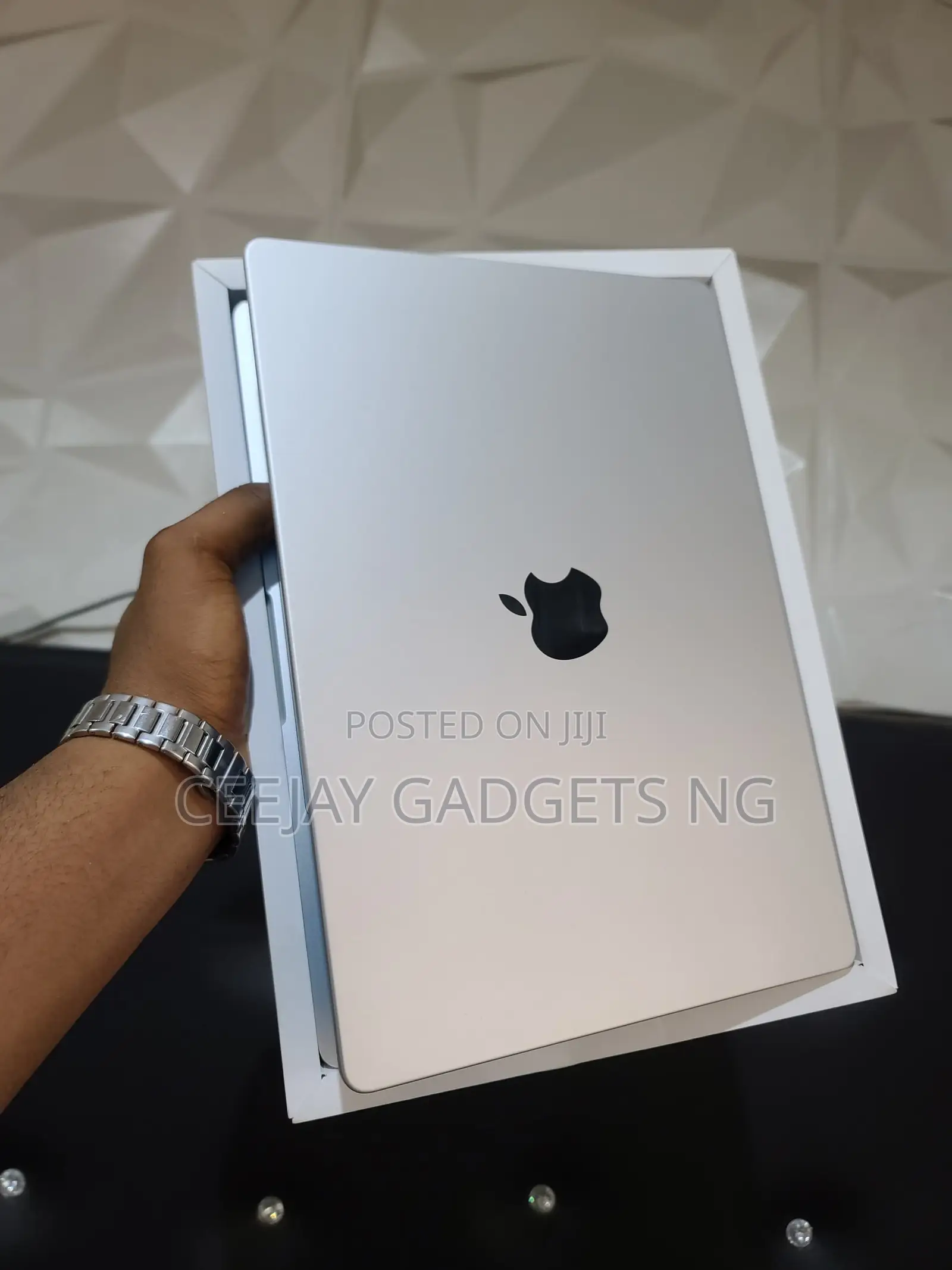 Laptop Apple MacBook Pro 2024 M4 Pro 14-inch 24GB Apple M4 SSD 512GB