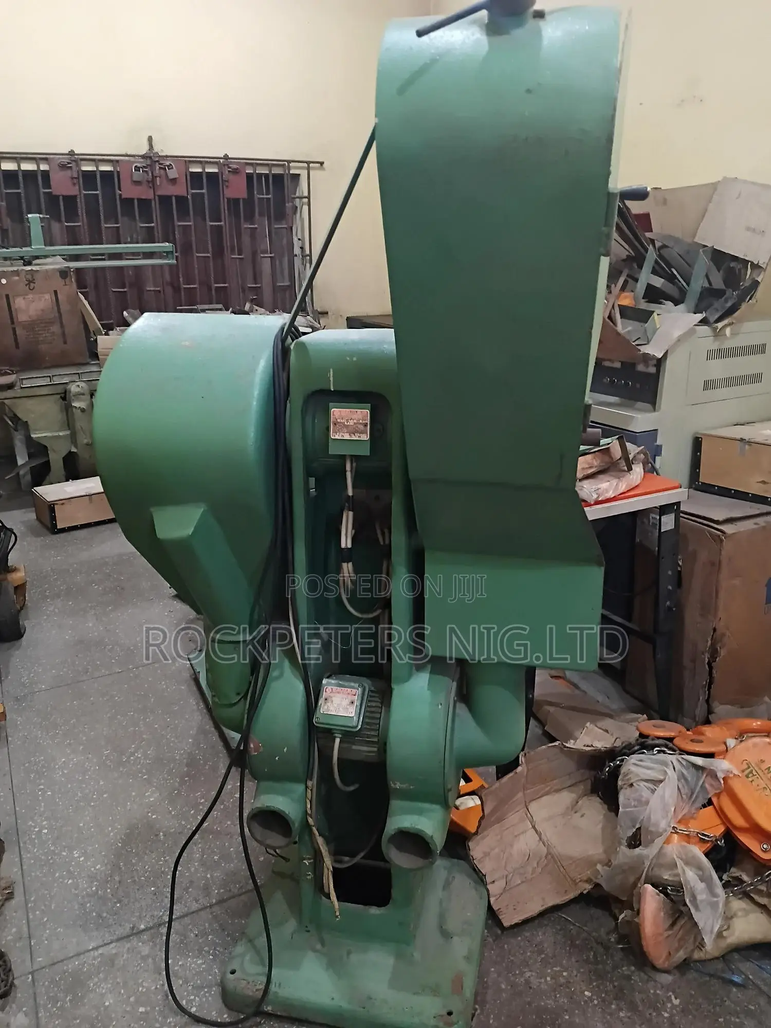 Heavy Duty Double Headed Pedestal Polisher/Grinder
