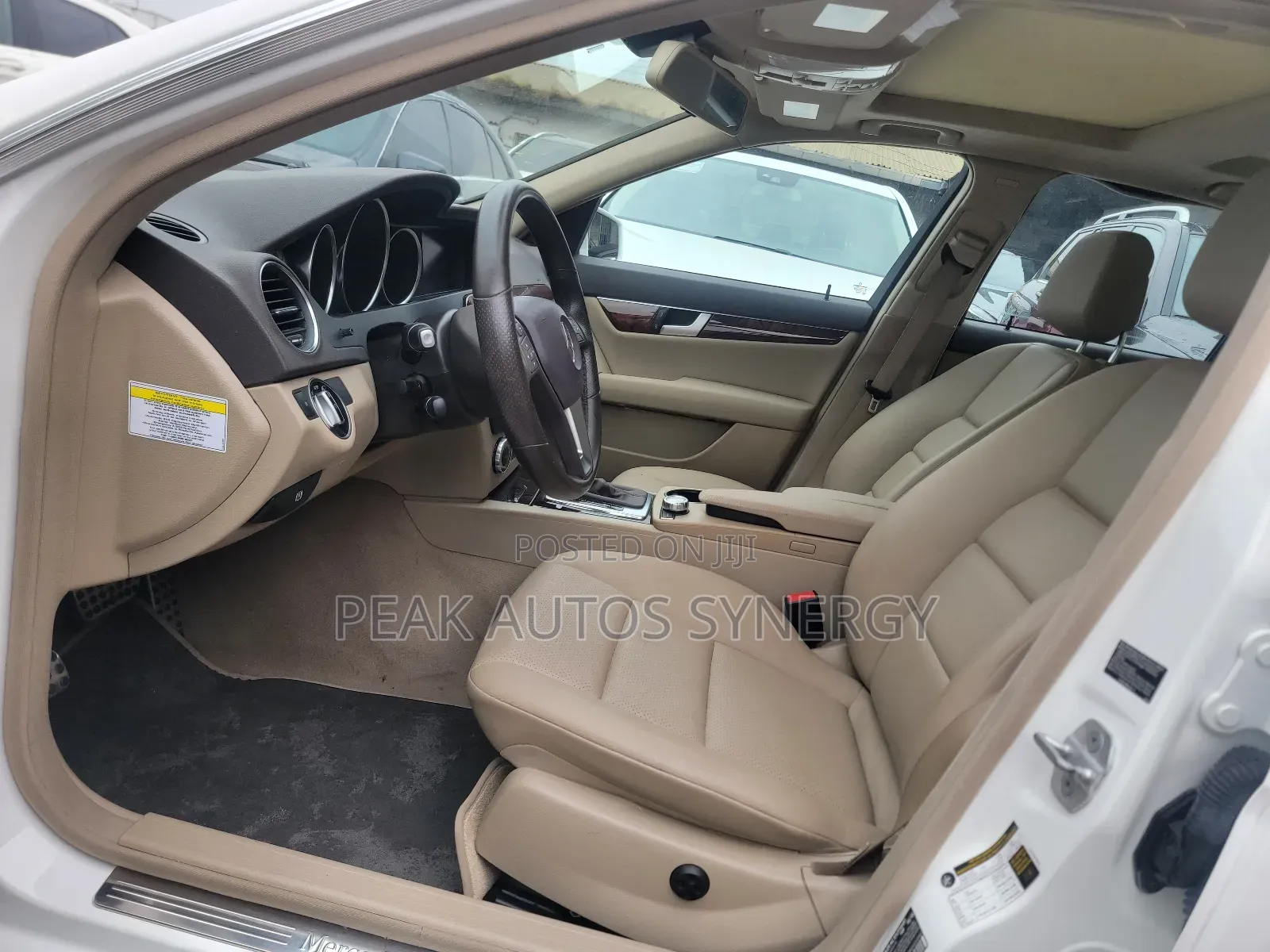 Mercedes-Benz C300 Luxury 4Matic Sedan AWD (3.5L 6cyl 7A) 2014 White