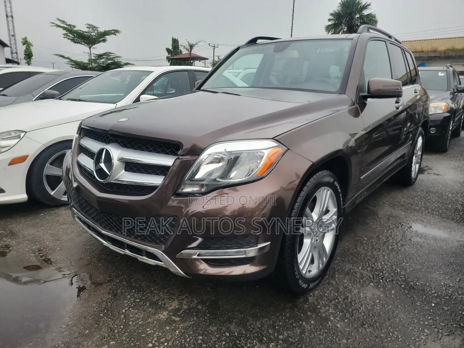 Mercedes-Benz GLK-Class Base GLK 350 4dr AWD 4MATIC (3.5L 6cyl 7A) 2015