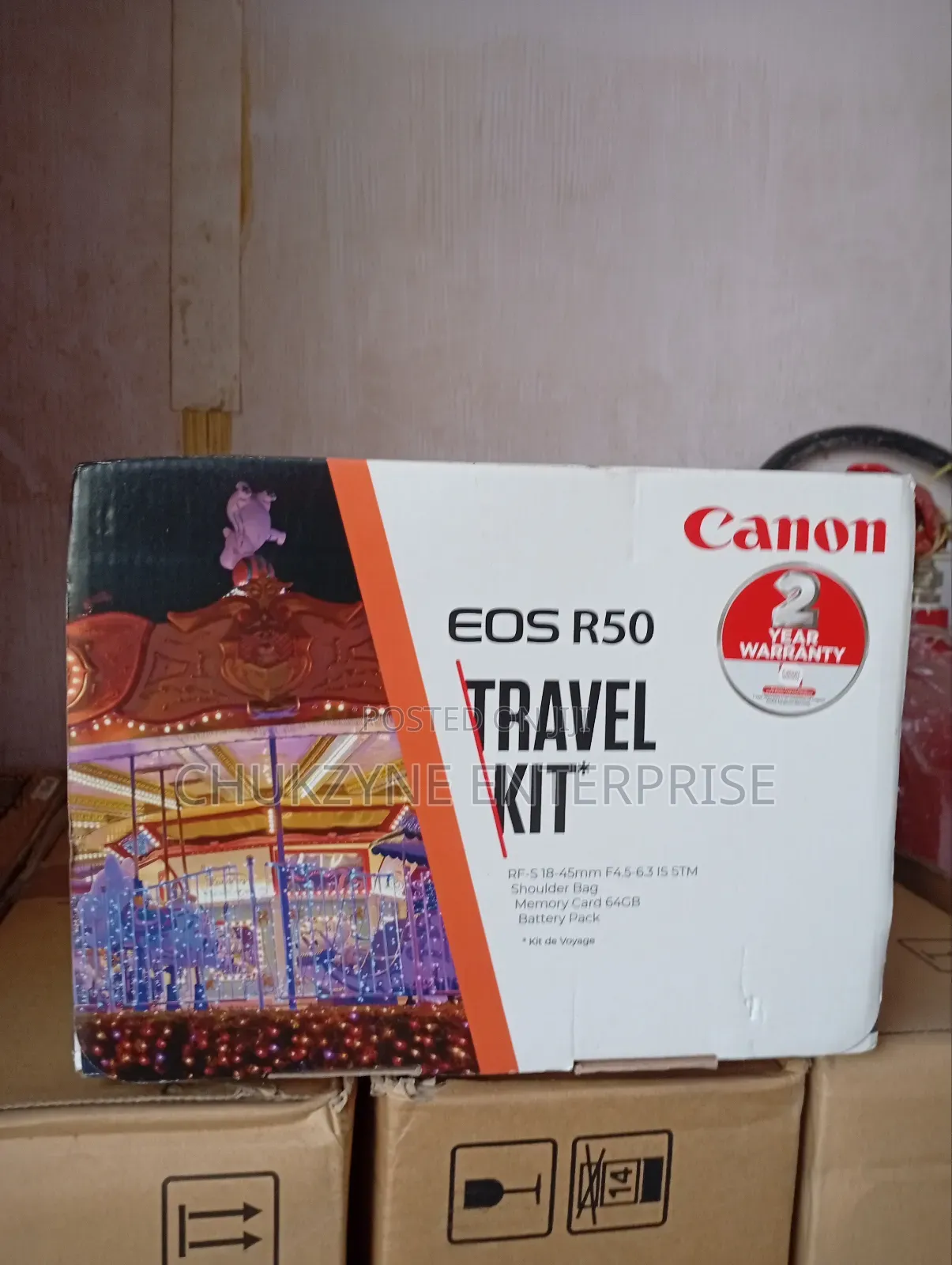 Canon Eos R50 Travel Kit