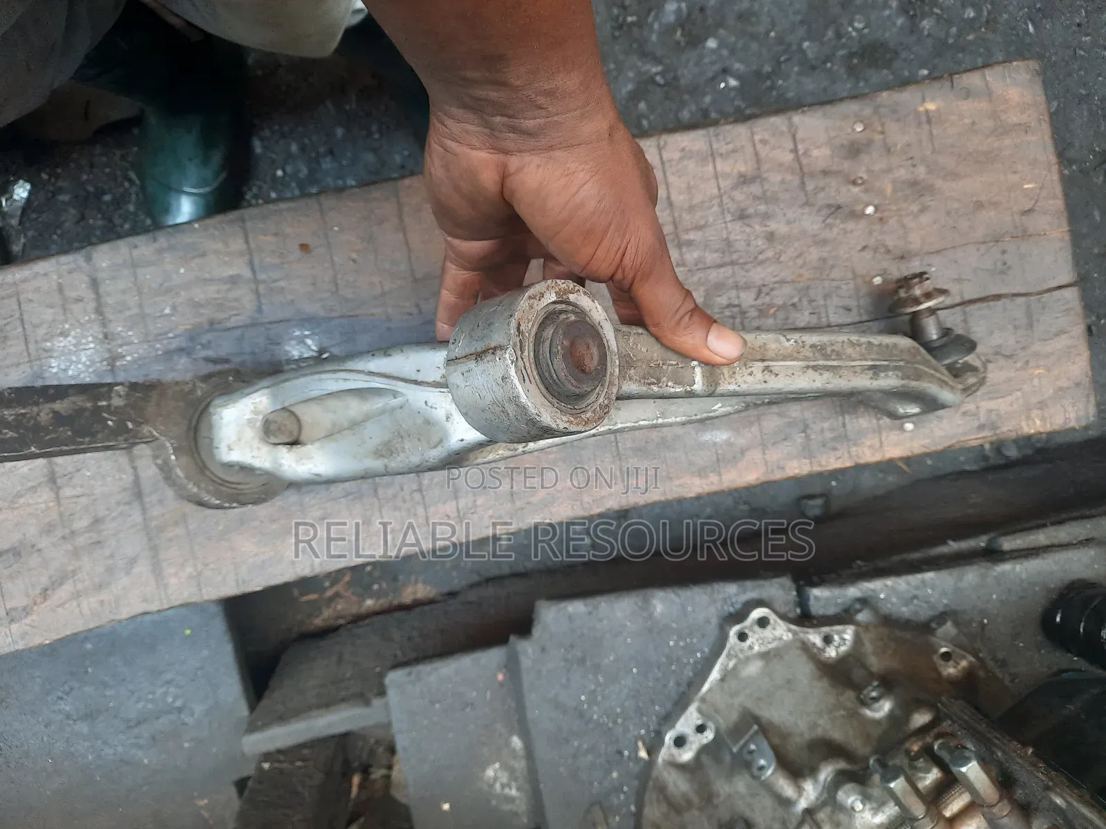 Front Lower Arm for Honda Pilot and Acura ZDX