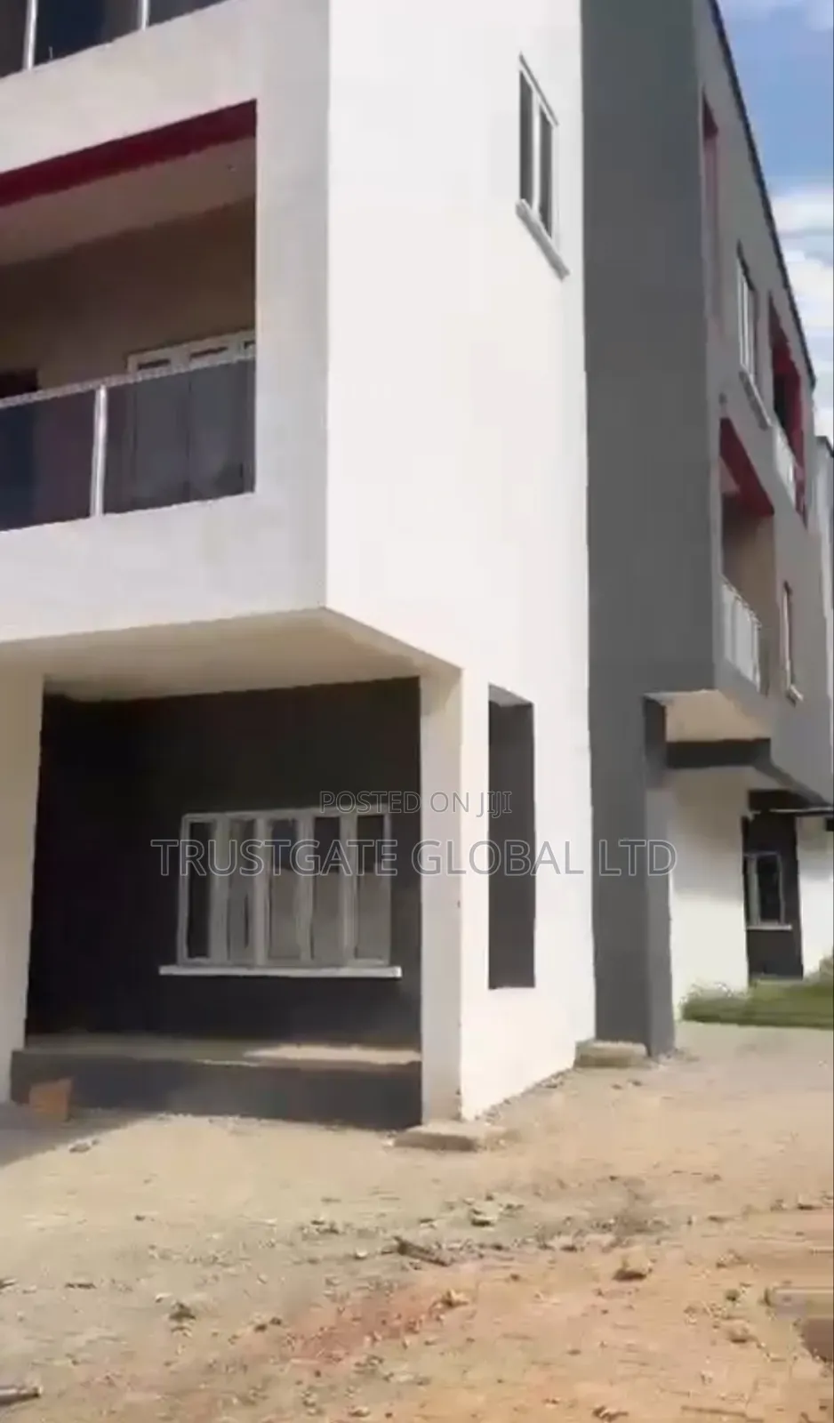5bdrm Duplex in Paradise Estate, Durumi for sale