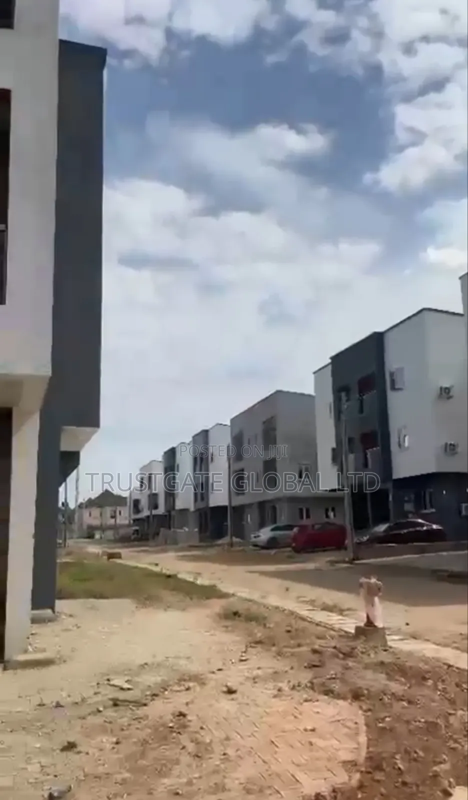 5bdrm Duplex in Paradise Estate, Durumi for sale