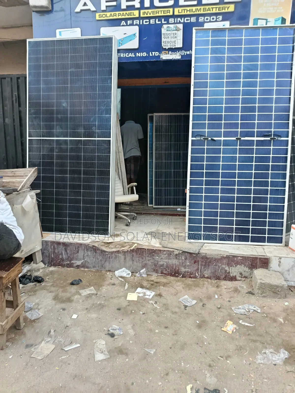 750watt Jinko Solar Panel Halfcourt