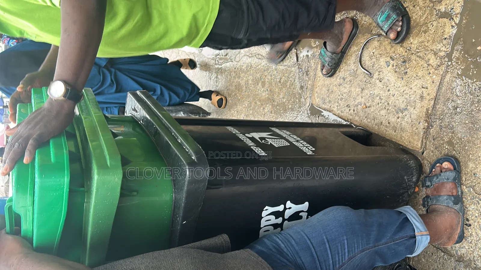 240l Plastic Waste Bin